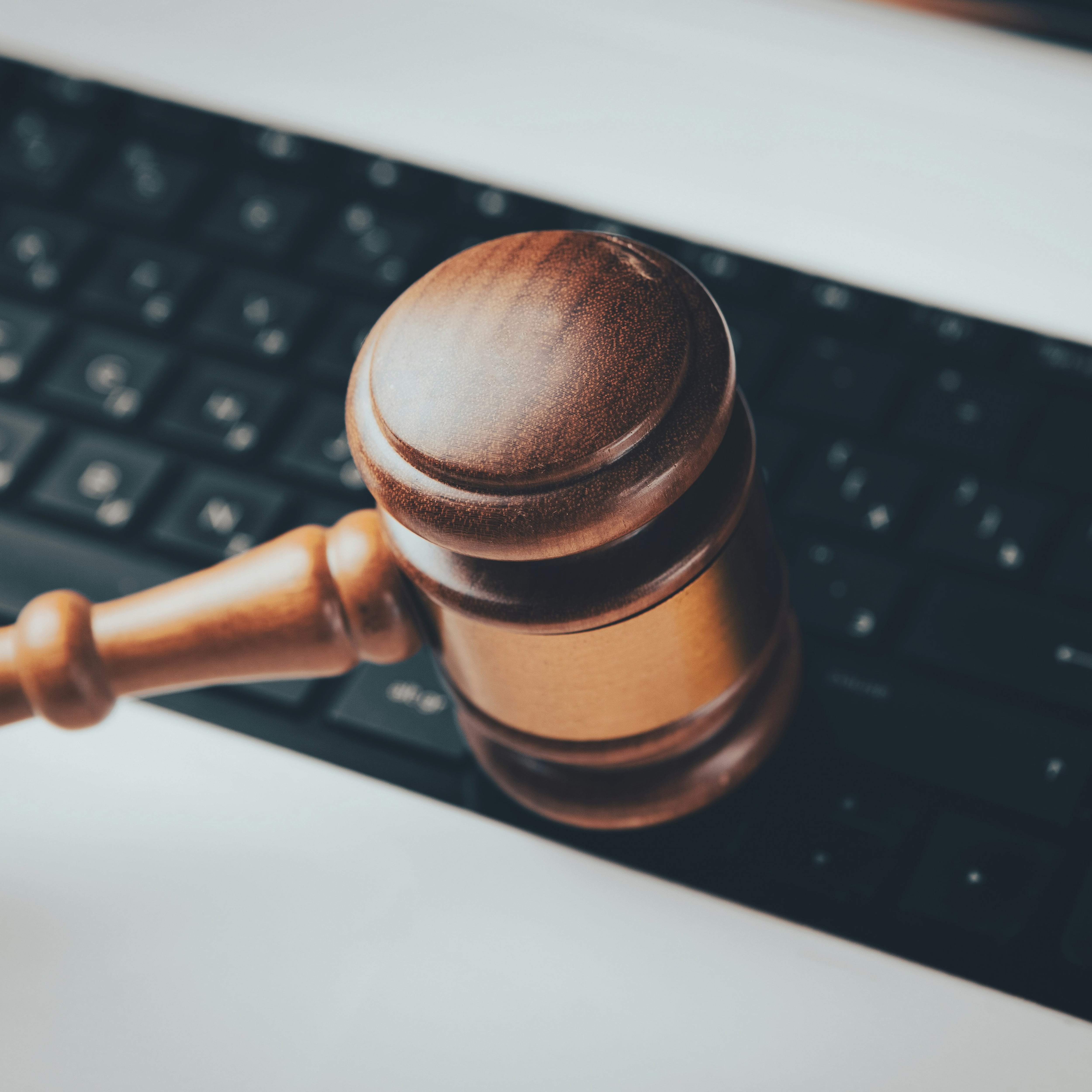 Justicia y el tribunal de opinión
