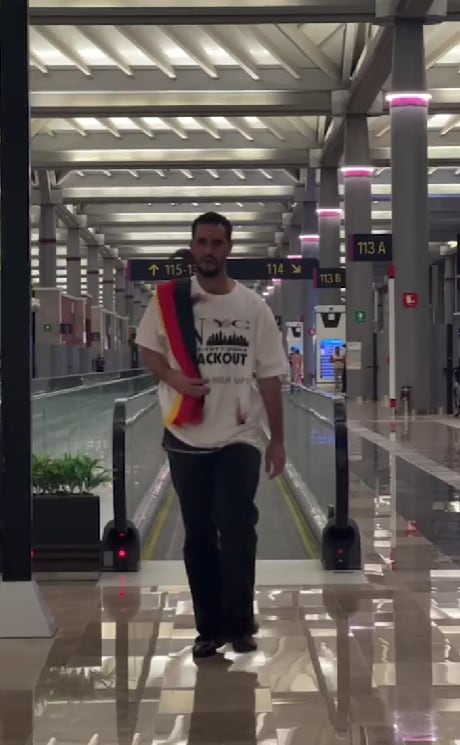 Desfile de moda en AIFA