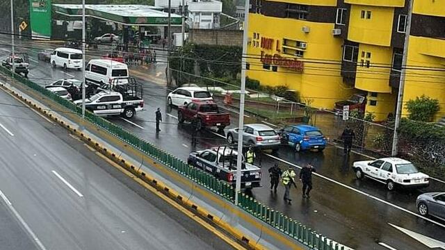 Balacera y persecución en Paso Exprés en Cuernavaca