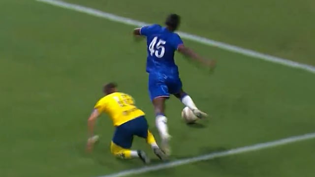 Polémico penal del Chelsea contra el Club América