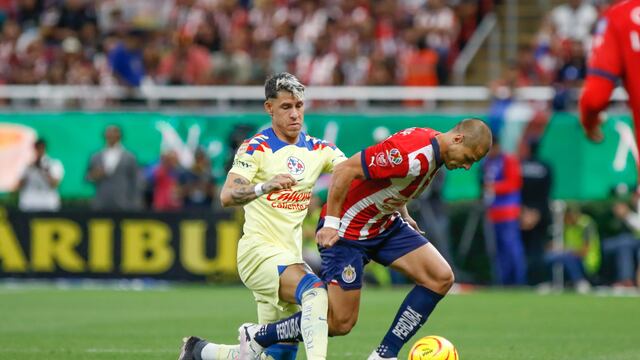Chicote Calderón contra Chicharito Hernández