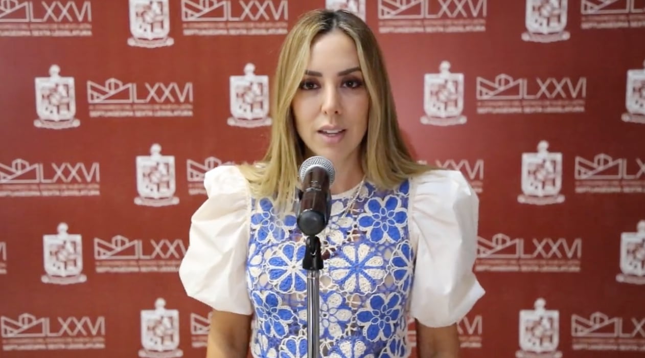 Hombres armados secuestran pipa de agua en Nuevo León, denuncia diputada