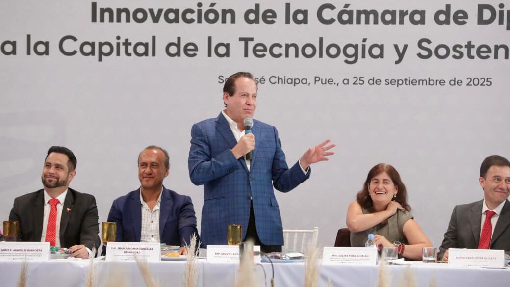 Eruviel Ávila destaca avance en Ciencia, Tecnología e Innovación impulsado por Alejandro Armenta