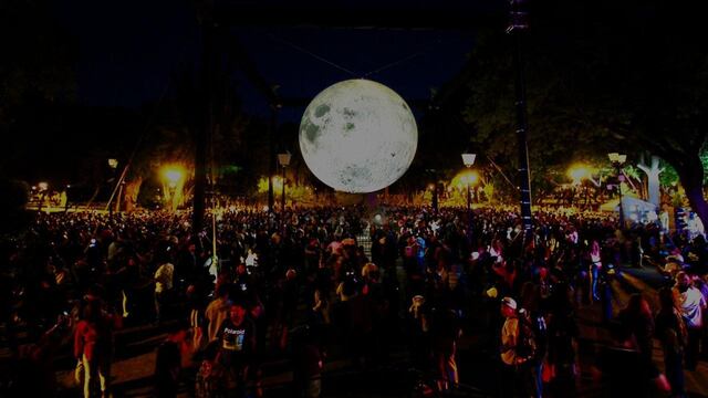 "La Luna llega a Querétaro" exposición de Luke Jerram en exhibición durante octubre.