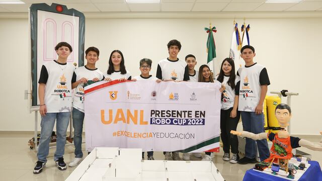 Estudiantes de la UANL - Robocup 2022