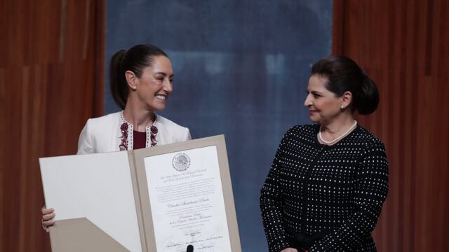 Claudia Sheinbaum recibe constancia de mayoría en TEPJF