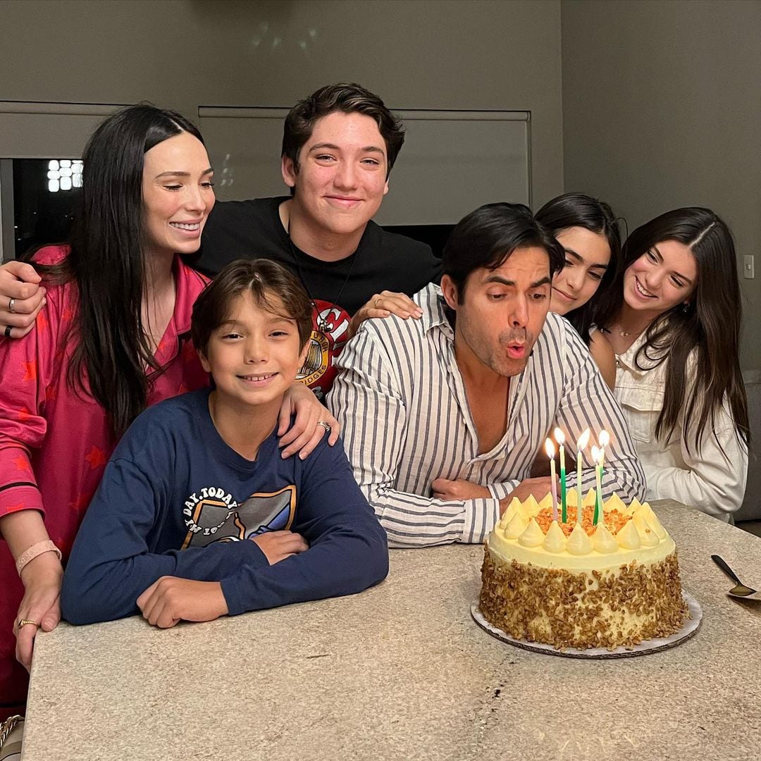 Ernesto D'Alessio y su familia.