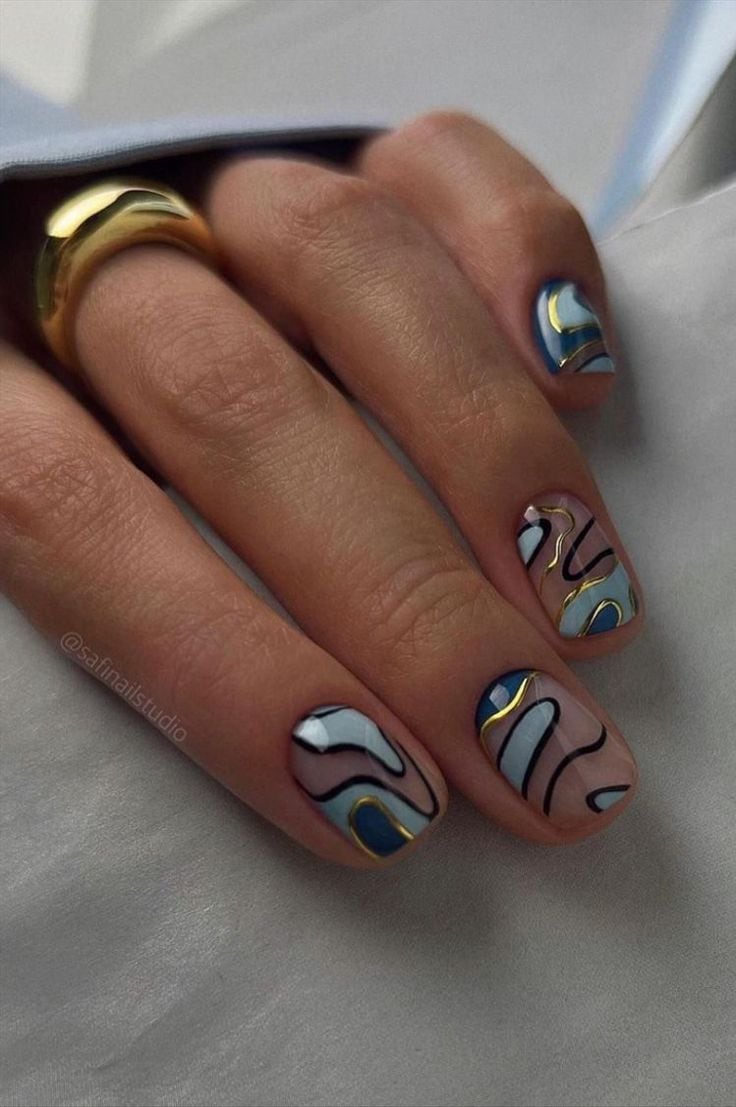 Modelos de uñas tendencia para el 2024: Prints orgánicos