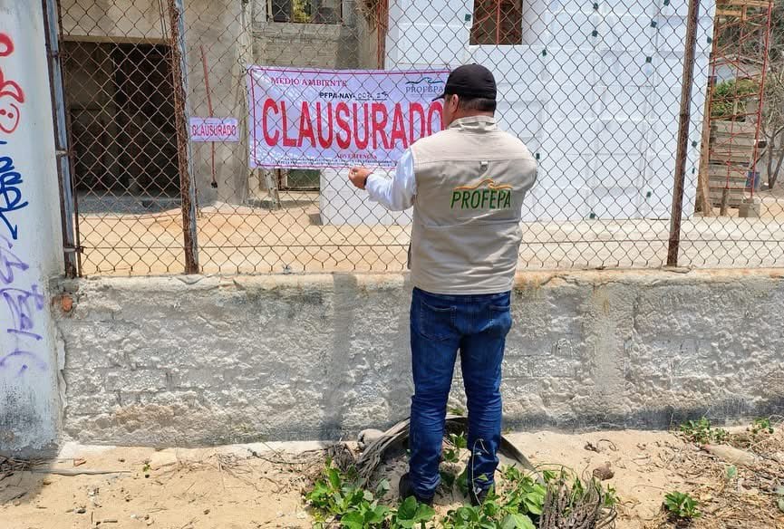 Clausuran construcción en propiedad de Lady San Pancho