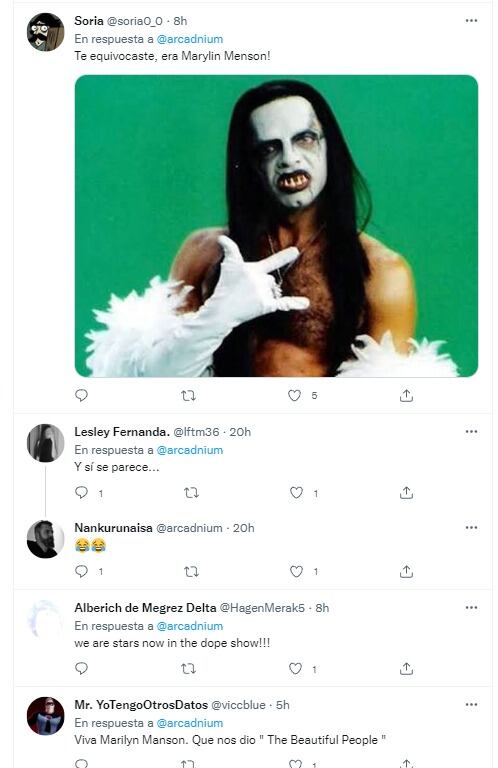 Reacciones al adorno de Miguel Hidalgo que parece Marilyn Manson