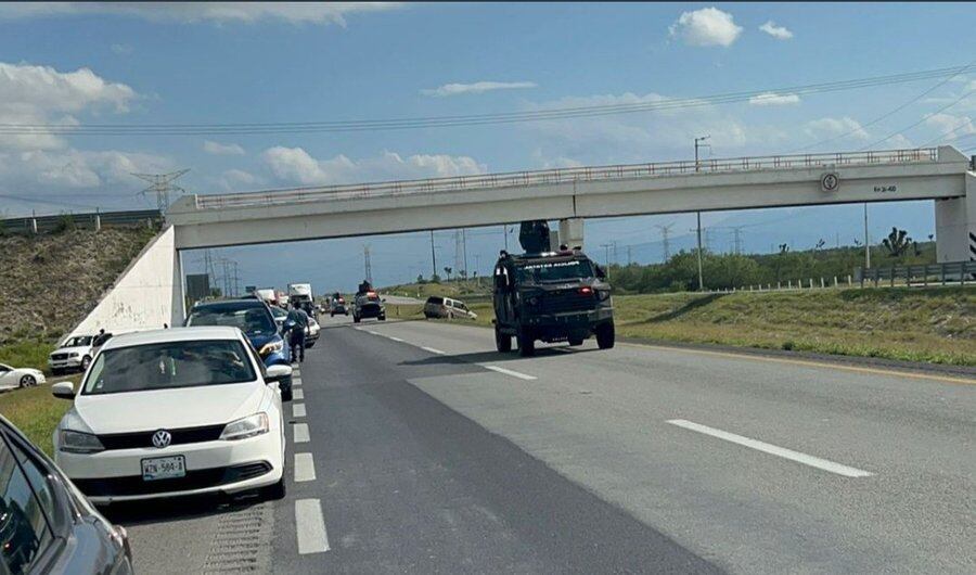 ¿Qué pasó en carretera Monterrey-Nuevo Laredo? Enfrentamiento entre Fuerza Civil y presuntos sicarios deja 10 muertos y 4 heridos