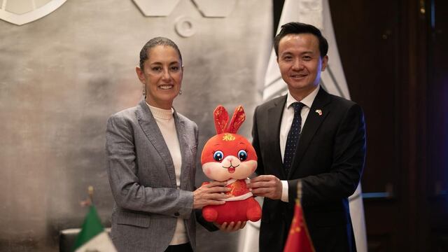 Claudia Sheinbaum y el embajador de China