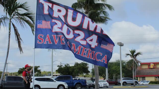 Simpatizantes despiden a Donald Trump en Florida