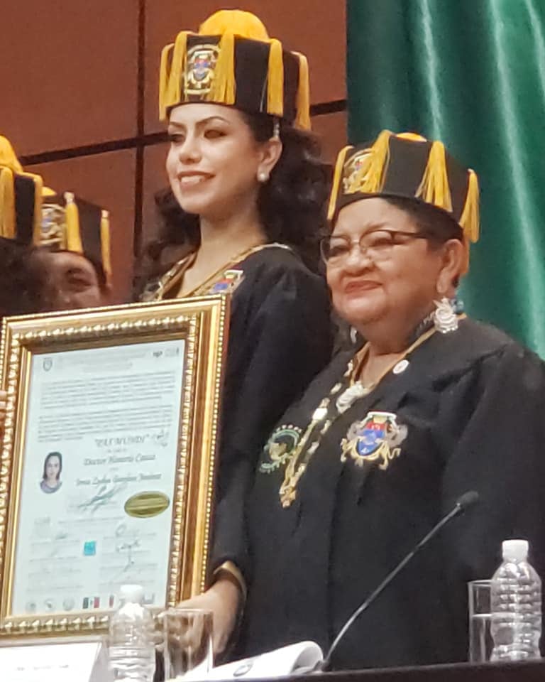 Yrma Lydya y Ernestina Godoy