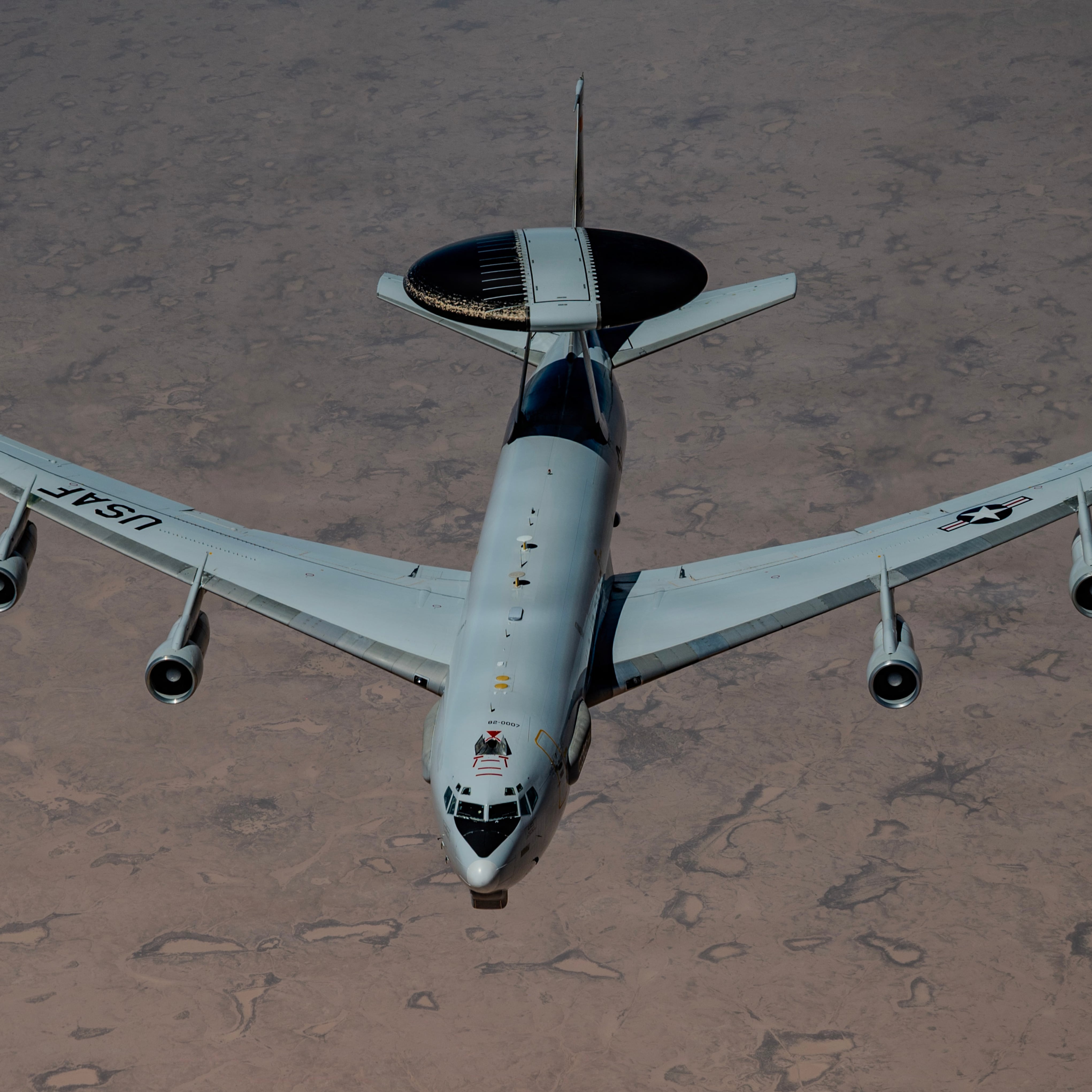 Tras el derribo, Irán lanza búsqueda de piloto estadounidense