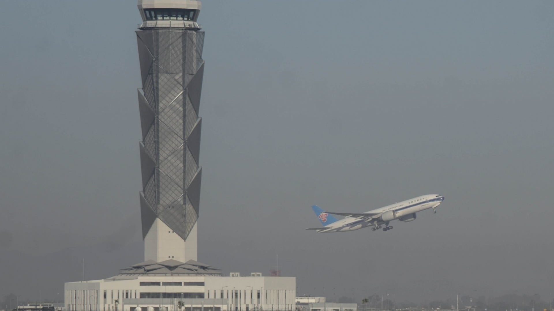 ASPA exige al Gobierno federal defender la aviación tras cancelaciones de vuelos en el AIFA