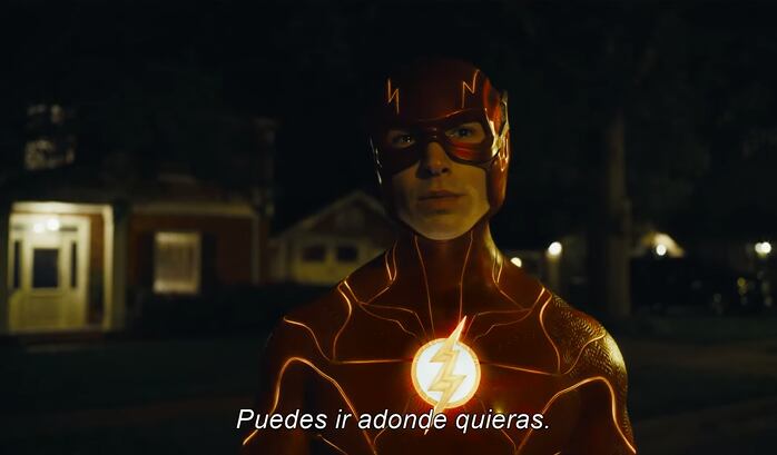Ezra Miller como The Flash.