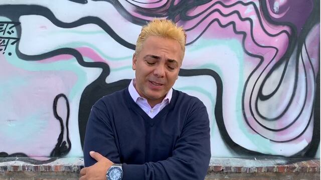 El actor y cantante no pudo contener el llanto ante la muerte de su artista favorito.
