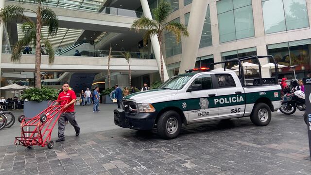 Muere hombre en Reforma 222 al caer del tercer pisos
