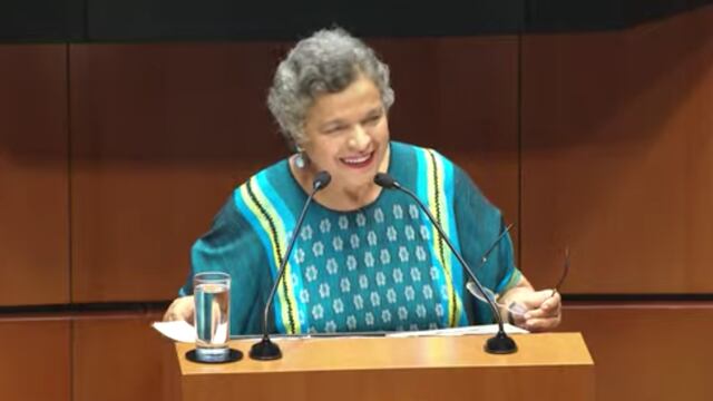 Beatriz Paredes reaparece en público y manda fuerte mensaje contra el gobierno de AMLO