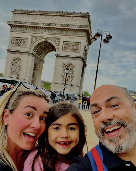 María José junto a su esposo e hija