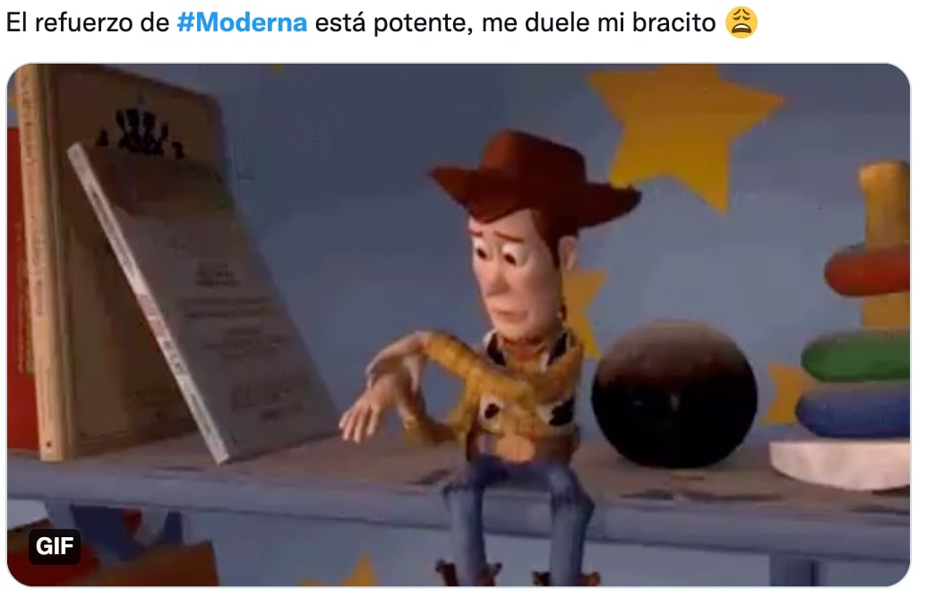 Memes de la vacuna Moderna a maestros