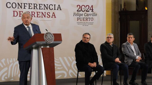 Andrés Manuel López Obrador, presidente de México, invito a autoridades de Pemex luego de las críticas al precio de la gasolina