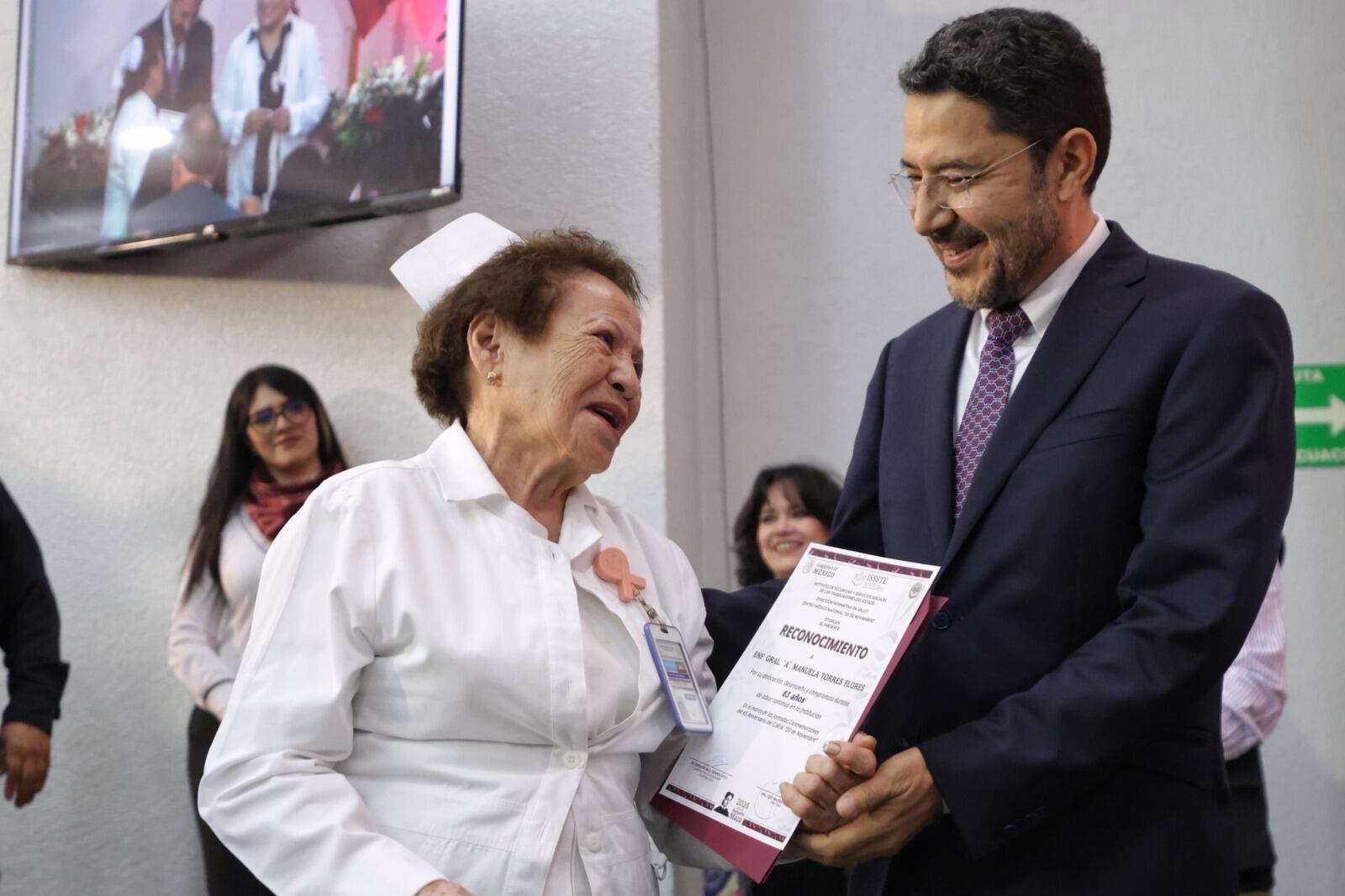 Martí Batres inaugura nueva sala postquirúrgica en el CMN 20 de Noviembre.