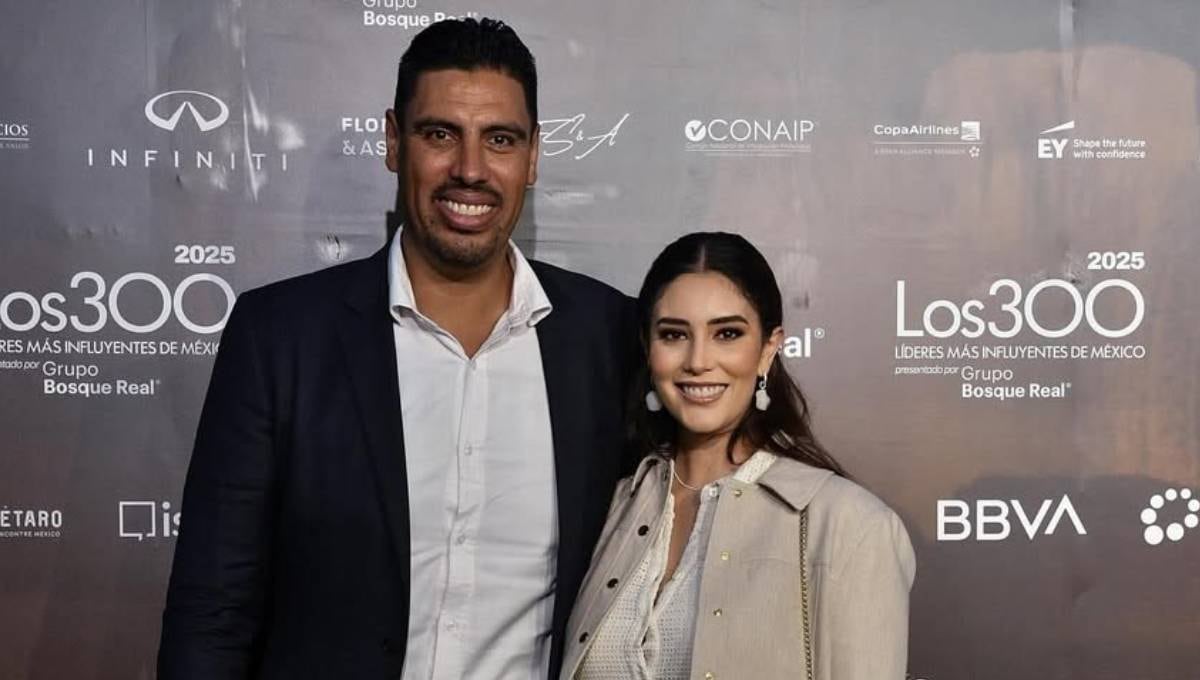 Gustavo Ayón y su esposa