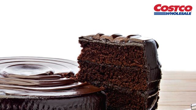 Este es el Pastel Choco Fudge, el mejor pastel de chocolate y está en Costco.