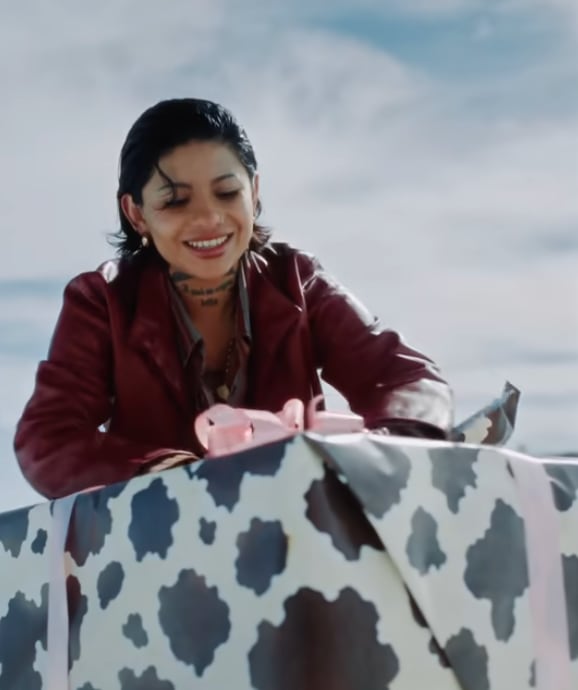 Dagna Mata en "Un Vals" de Christian Nodal