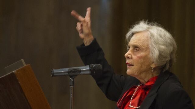 Elena Poniatowska. Justicia para Ayotzinapa. Foto/Cuartoscuro