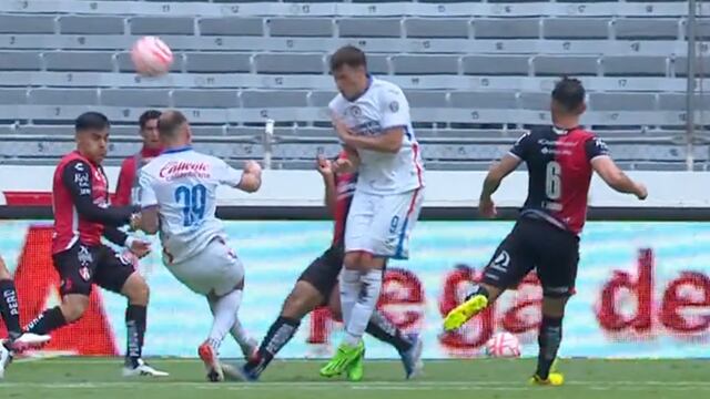 Carlos Rotondi, jugador de Cruz Azul, fue expulsado de forma polémica.