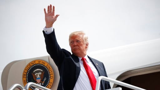 Trump veta a Andrew Feinberg, periodista de The Independent, del Air Force One