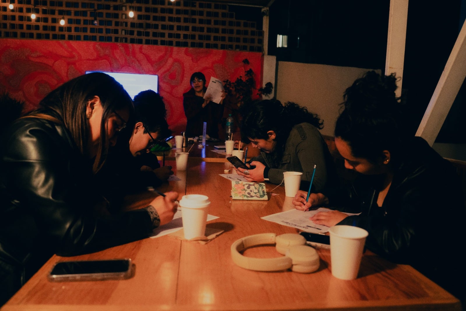 Artbank y FERA impulsaron un encuentro para fortalecer la educación financiera en artistas