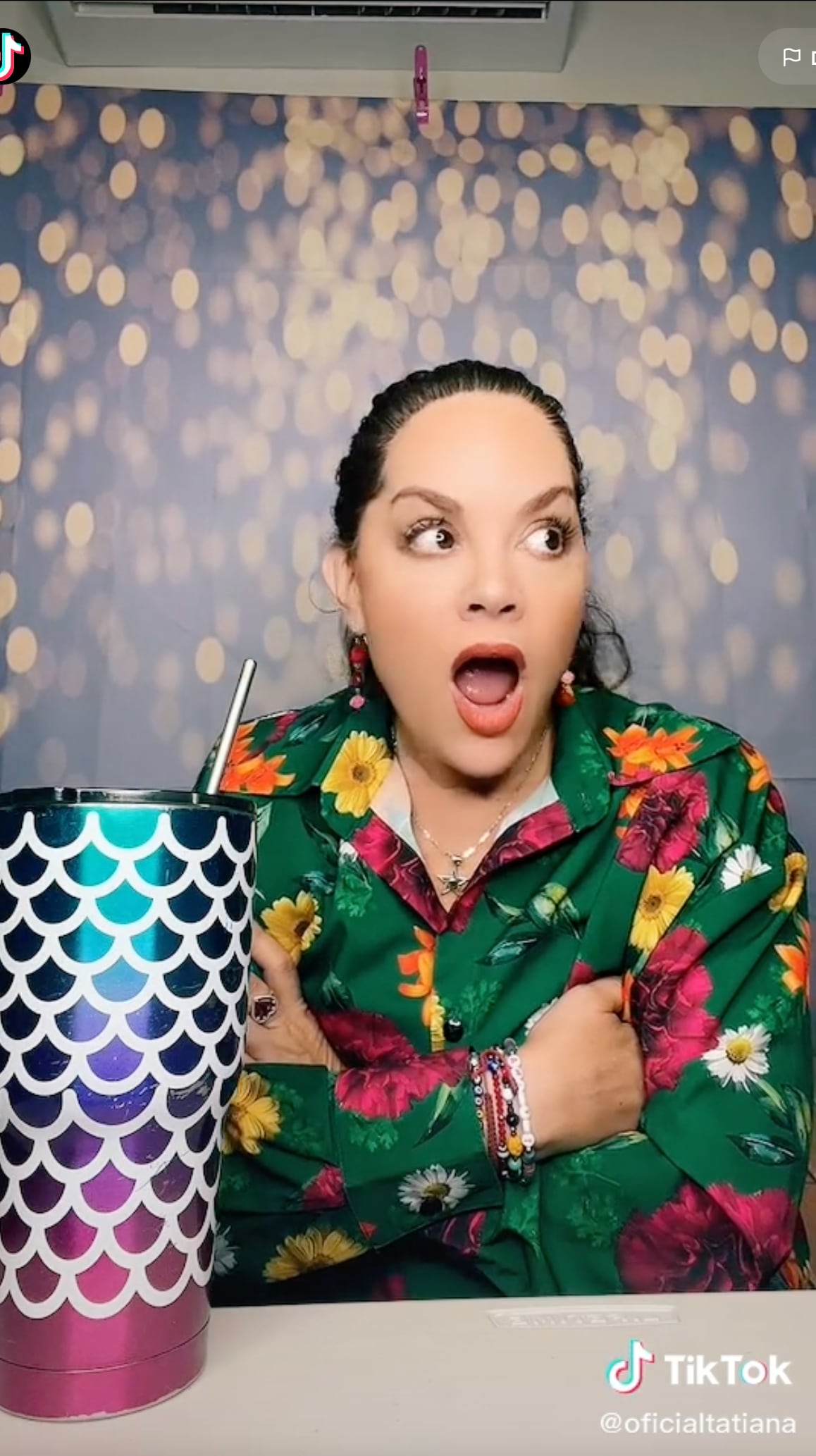 Tatiana pone atención a ‘La incondicional’ y así reacciona