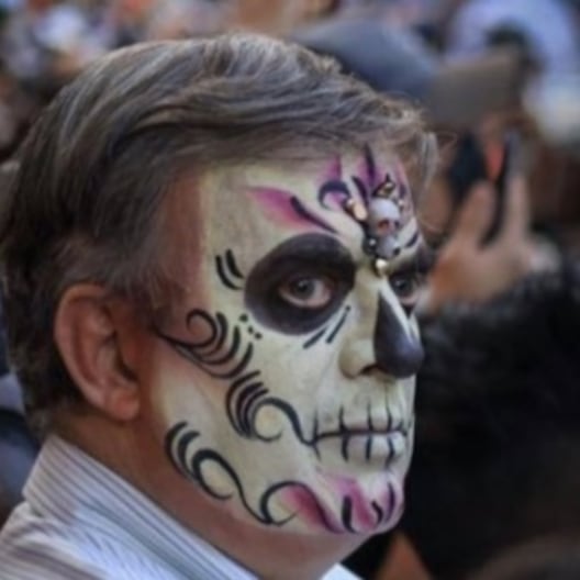 Después de Tik Tok, ahora pintan a Marcelo Ebrard de panda; el Marcelo de los 90s estaría decepcionado del Marcelo de 2022