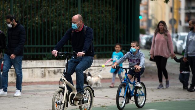 Los niños estuvieron acompañados de un adulto.