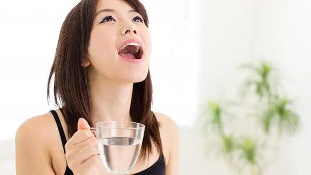 Gárgaras de agua con sal