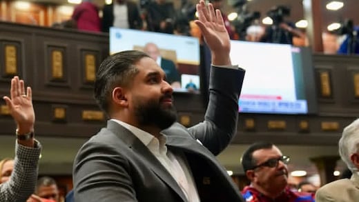 Hijo de Nicolás Maduro defiende decisiones de Delcy Rodríguez sobre Venezuela