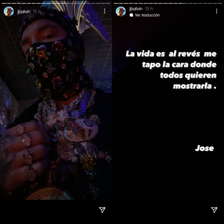 J Balvin asiste al Met Gala con el rostro cubierto.