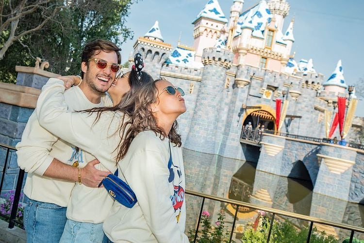 Diego Boneta y Renata Notni
