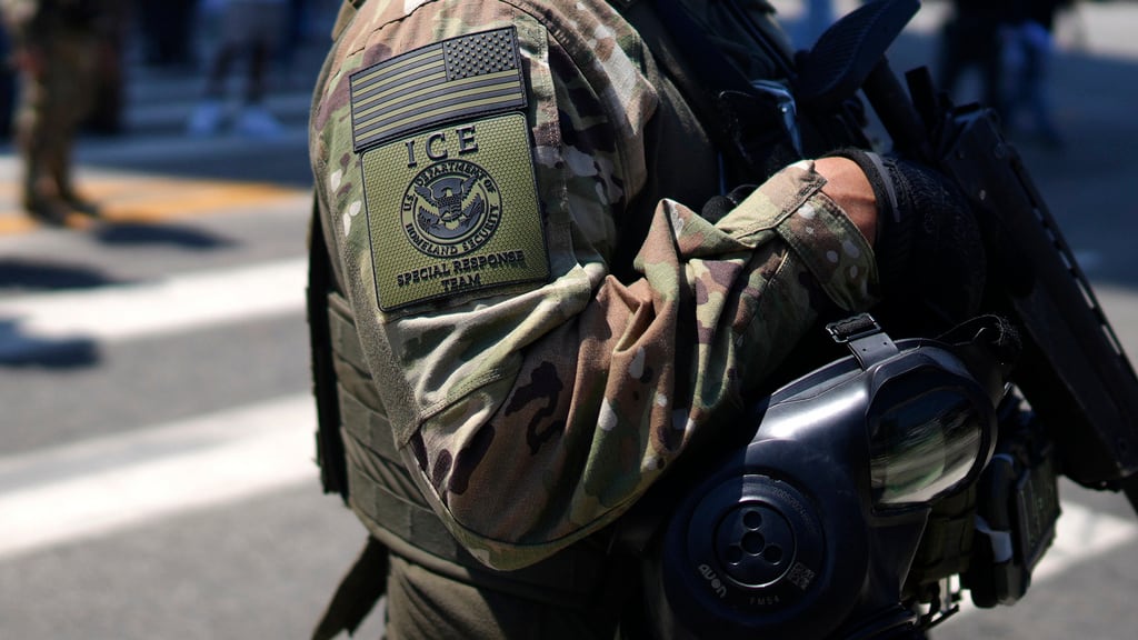 ICE desplegará operativos durante el Super Bowl 2026, alerta asesor de Donald Trump