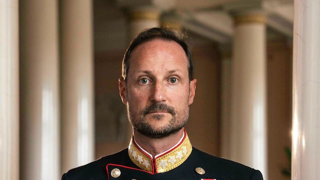 Haakon VIII, rey de Noruega.