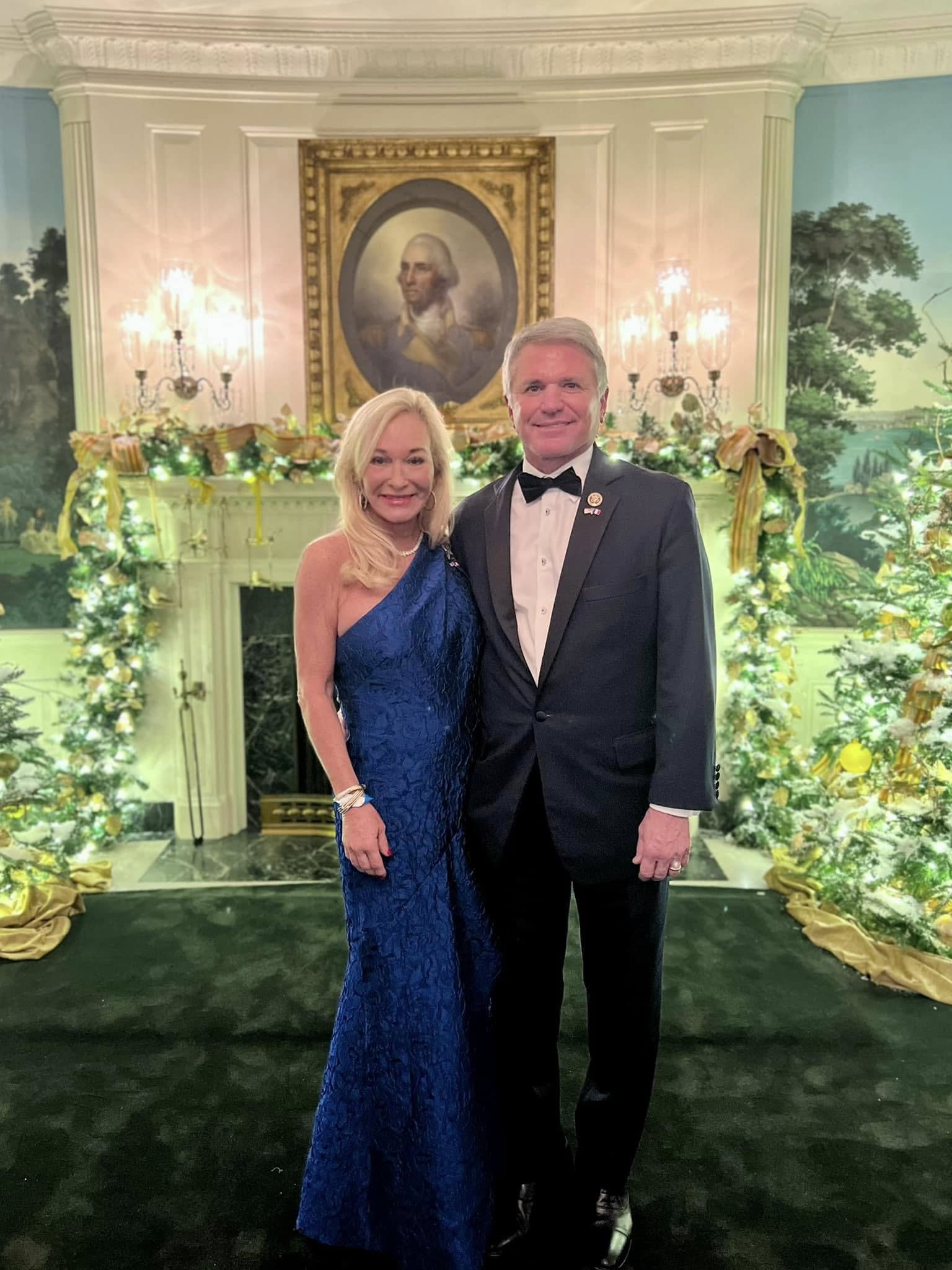 Linda McCaul y Michael McCaul.