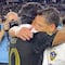 VIDEO: El emotivo abrazo de Carlos Vela a Chicharito tras provocarle otro fracaso en la MLS