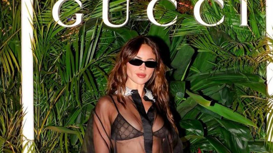 Eiza González enseña cómo usar transparencias en diciembre sin fracasar en el intento