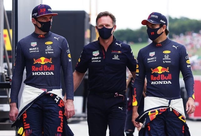Christian Horner con Checo Pérez y Max Verstappen