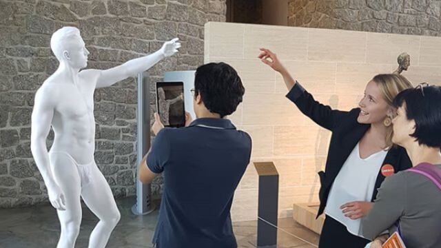 La UNESCO exigió a un artista cubrir las partes íntimas de su trabajo.