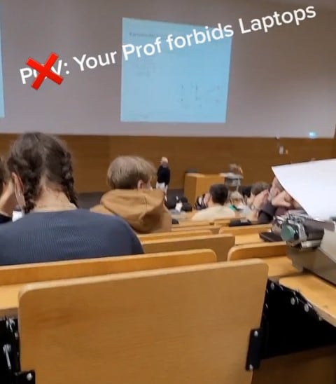 Salón de clases en video de TikTok